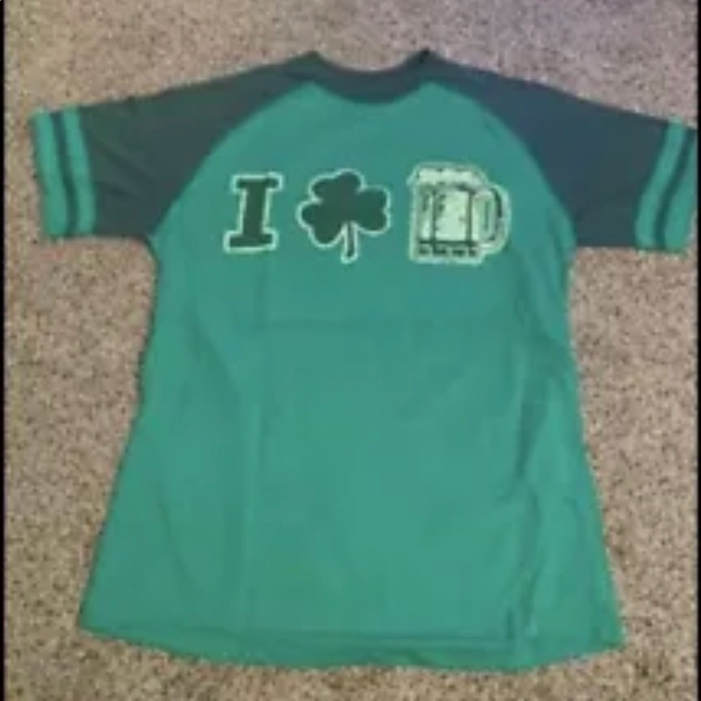 Men’s Lucky Brand T-shirt, Size Medium